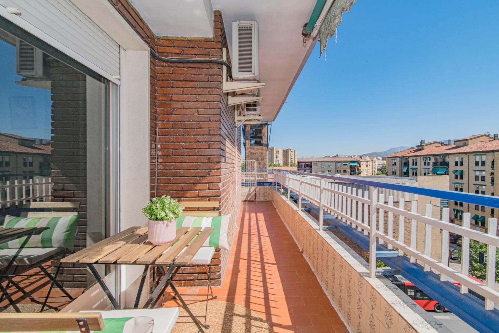 Delfin Retreat Con Terraza Junto A Parada De Metro Гранада Екстериор снимка