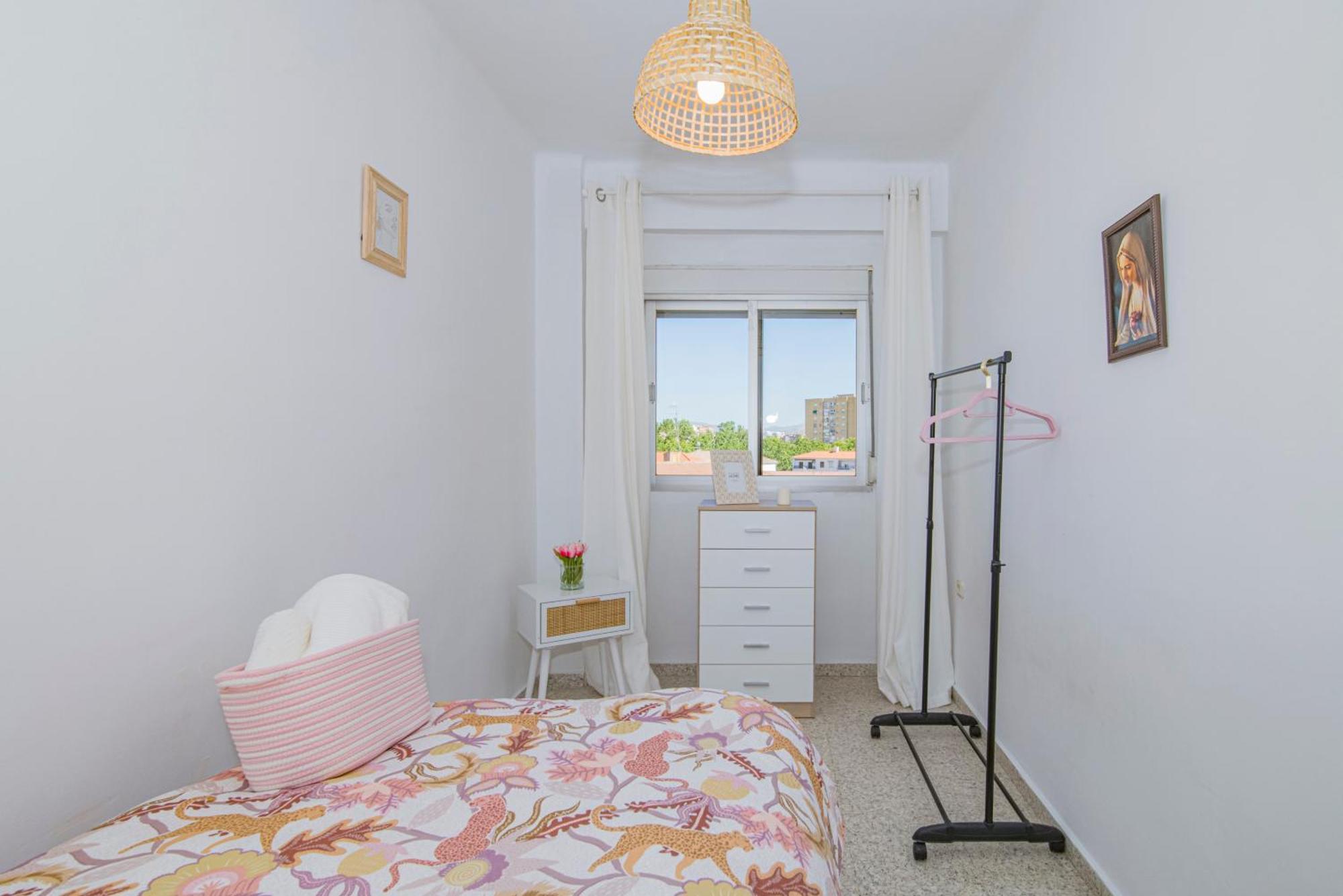 Delfin Retreat Con Terraza Junto A Parada De Metro Гранада Екстериор снимка