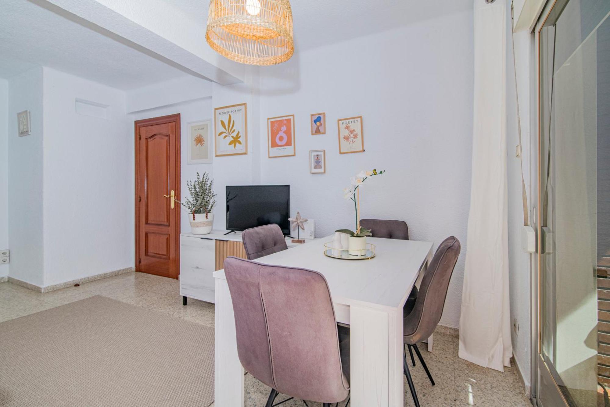 Delfin Retreat Con Terraza Junto A Parada De Metro Гранада Екстериор снимка