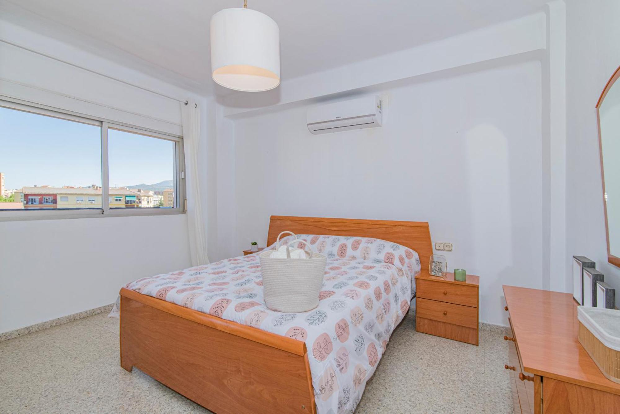 Delfin Retreat Con Terraza Junto A Parada De Metro Гранада Екстериор снимка