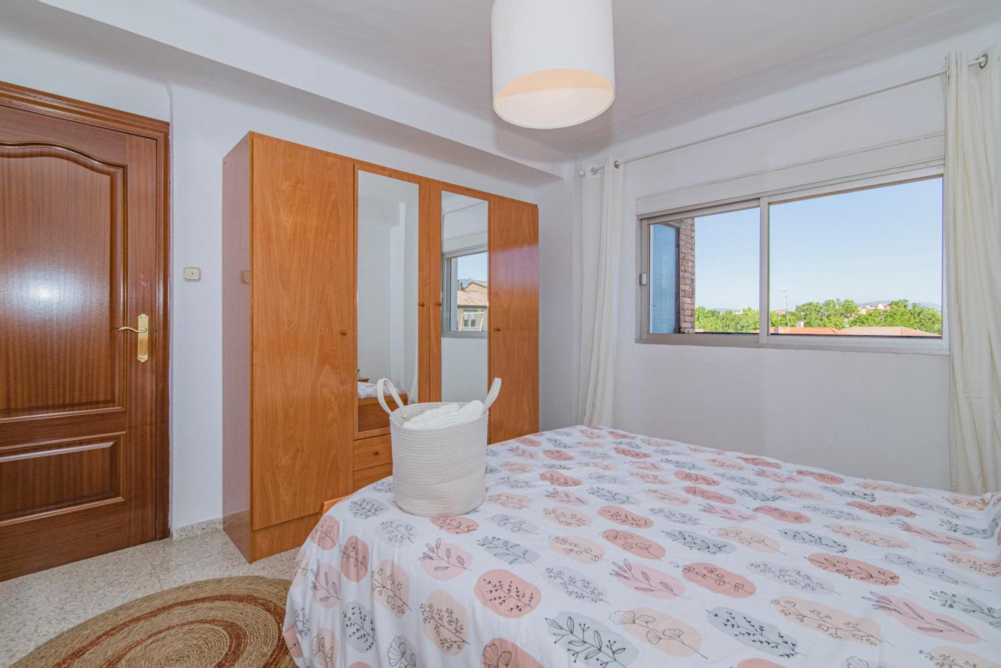 Delfin Retreat Con Terraza Junto A Parada De Metro Гранада Екстериор снимка