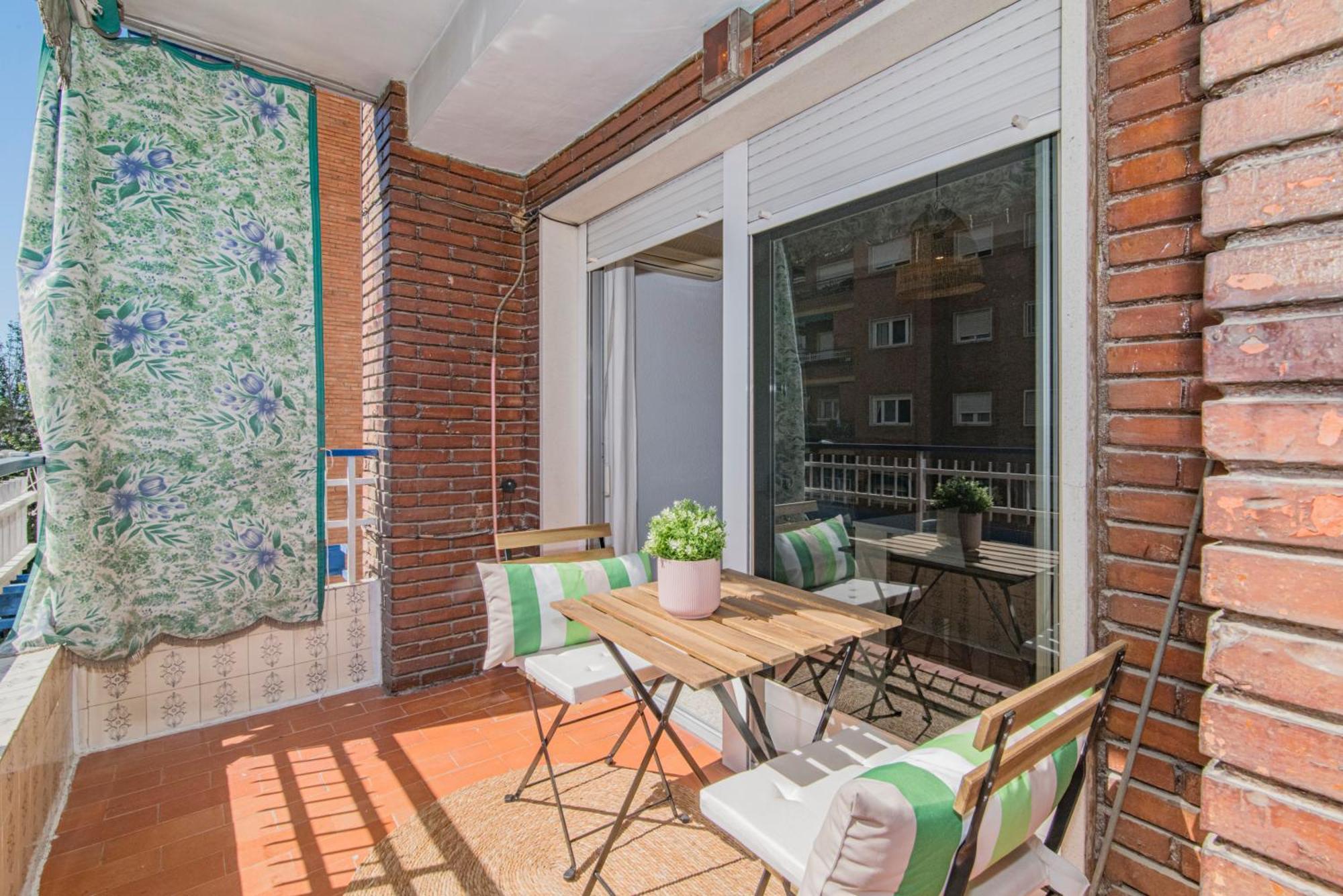 Delfin Retreat Con Terraza Junto A Parada De Metro Гранада Екстериор снимка